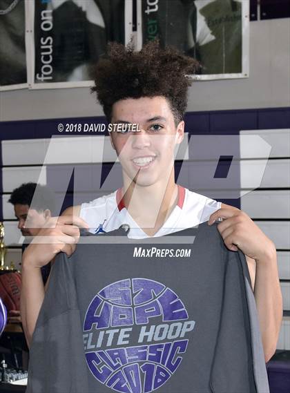 Thumbnail 1 in Pleasant Grove vs. Folsom (St. Hope Elite Classic) photogallery.