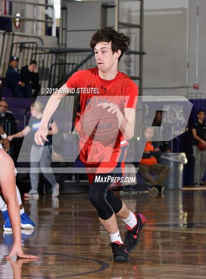 Thumbnail 1 in Pleasant Grove vs. Folsom (St. Hope Elite Classic) photogallery.