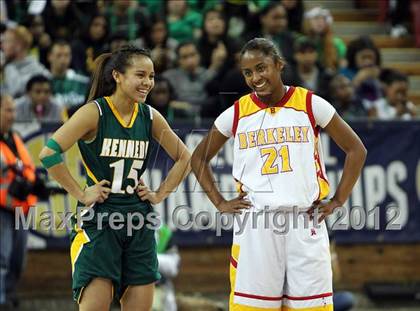 Thumbnail 3 in Berkeley vs. Kennedy (CIF D1 NorCal Regional Final) photogallery.