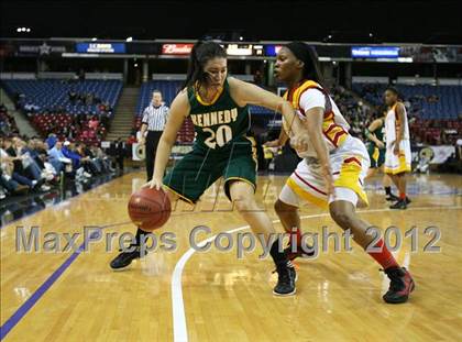 Thumbnail 3 in Berkeley vs. Kennedy (CIF D1 NorCal Regional Final) photogallery.