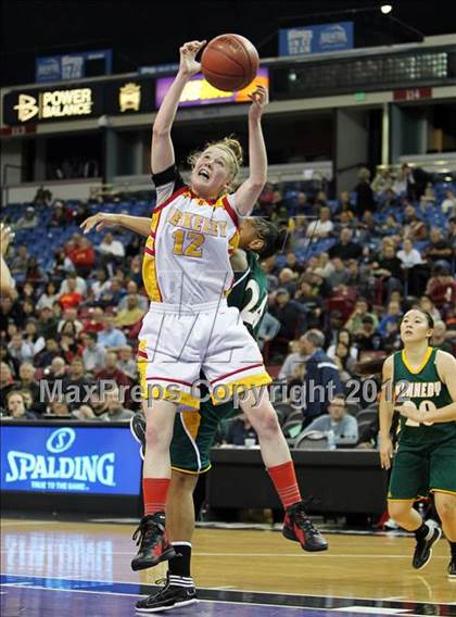 Thumbnail 2 in Berkeley vs. Kennedy (CIF D1 NorCal Regional Final) photogallery.