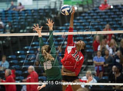 Thumbnail 2 in Catholic of Pointe Coupee vs McGehee (LHSAA Division V Quarterfinal) photogallery.