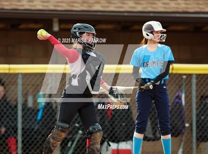 Thumbnail 3 in Bishop Grimes vs Tully photogallery.