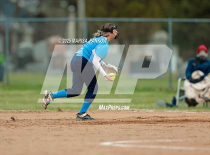 Thumbnail 3 in Bishop Grimes vs Tully photogallery.