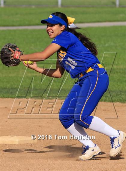 Thumbnail 3 in San Dimas vs Diamond Ranch photogallery.