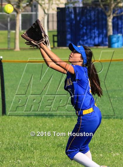 Thumbnail 2 in San Dimas vs Diamond Ranch photogallery.