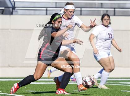 Thumbnail 2 in Burleson vs. Lewisville (LD Bell Blue Raider Invitational) photogallery.
