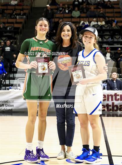 Thumbnail 1 in Porterville @ Bakersfield Christian (CIF CS Division 3 Championship) photogallery.