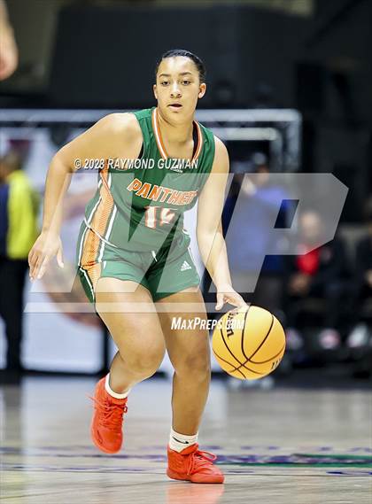 Thumbnail 2 in Porterville @ Bakersfield Christian (CIF CS Division 3 Championship) photogallery.