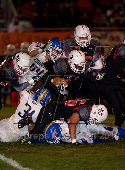 Thumbnail 3 in Wasco vs. Bakersfield Christian (CIF CS D4 Final) photogallery.