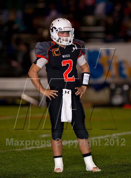 Thumbnail 1 in Wasco vs. Bakersfield Christian (CIF CS D4 Final) photogallery.