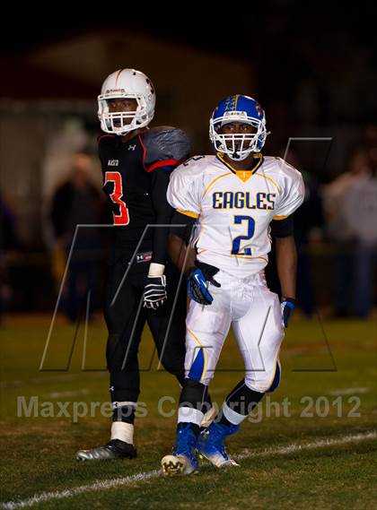 Thumbnail 2 in Wasco vs. Bakersfield Christian (CIF CS D4 Final) photogallery.