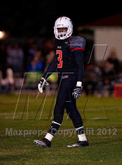 Thumbnail 3 in Wasco vs. Bakersfield Christian (CIF CS D4 Final) photogallery.