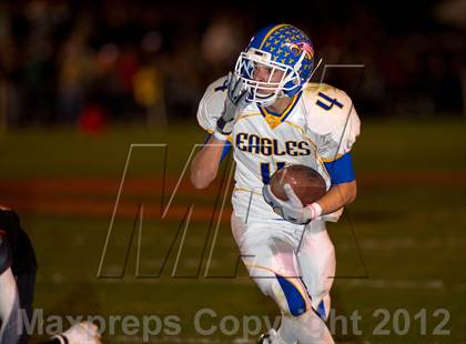 Thumbnail 3 in Wasco vs. Bakersfield Christian (CIF CS D4 Final) photogallery.