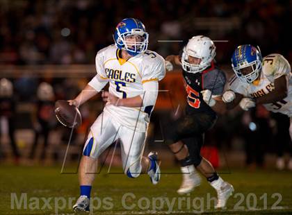 Thumbnail 2 in Wasco vs. Bakersfield Christian (CIF CS D4 Final) photogallery.