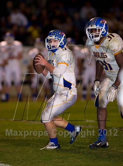 Thumbnail 3 in Wasco vs. Bakersfield Christian (CIF CS D4 Final) photogallery.