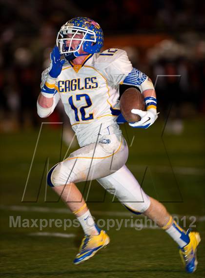 Thumbnail 2 in Wasco vs. Bakersfield Christian (CIF CS D4 Final) photogallery.