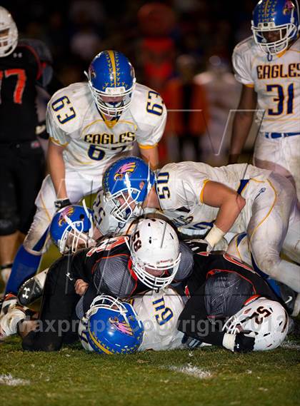 Thumbnail 2 in Wasco vs. Bakersfield Christian (CIF CS D4 Final) photogallery.