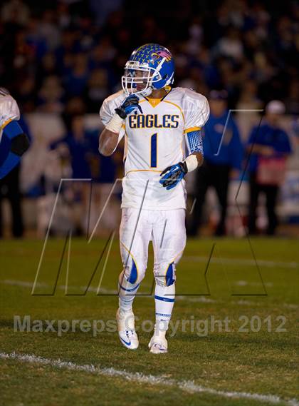 Thumbnail 1 in Wasco vs. Bakersfield Christian (CIF CS D4 Final) photogallery.