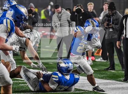 Thumbnail 2 in De La Salle vs. Santa Margarita (CIF Open DIV Final) photogallery.