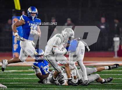 Thumbnail 3 in De La Salle vs. Santa Margarita (CIF Open DIV Final) photogallery.