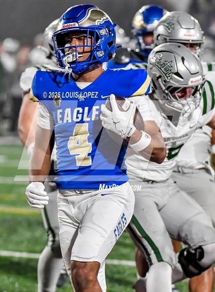 Thumbnail 3 in De La Salle vs. Santa Margarita (CIF Open DIV Final) photogallery.