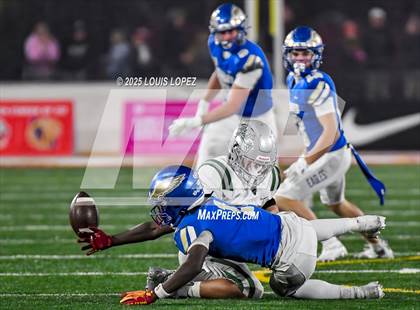 Thumbnail 3 in De La Salle vs. Santa Margarita (CIF Open DIV Final) photogallery.