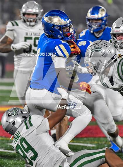 Thumbnail 3 in De La Salle vs. Santa Margarita (CIF Open DIV Final) photogallery.