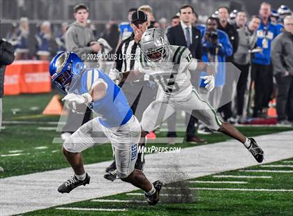 Thumbnail 2 in De La Salle vs. Santa Margarita (CIF Open DIV Final) photogallery.