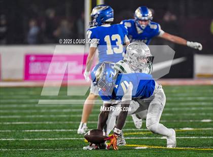 Thumbnail 2 in De La Salle vs. Santa Margarita (CIF Open DIV Final) photogallery.