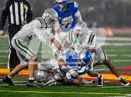Thumbnail 3 in De La Salle vs. Santa Margarita (CIF Open DIV Final) photogallery.