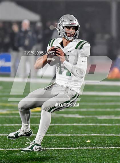 Thumbnail 1 in De La Salle vs. Santa Margarita (CIF Open DIV Final) photogallery.