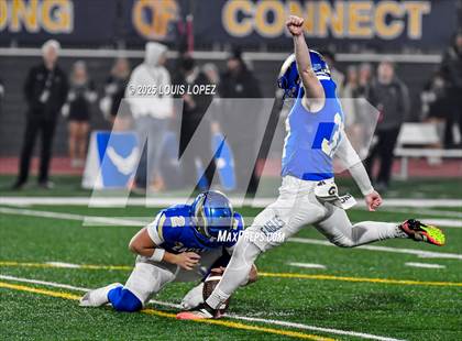 Thumbnail 1 in De La Salle vs. Santa Margarita (CIF Open DIV Final) photogallery.