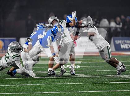 Thumbnail 3 in De La Salle vs. Santa Margarita (CIF Open DIV Final) photogallery.