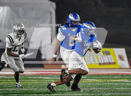 Thumbnail 3 in De La Salle vs. Santa Margarita (CIF Open DIV Final) photogallery.