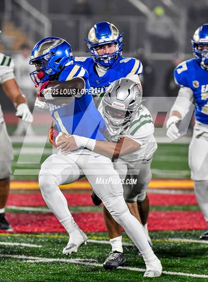 Thumbnail 2 in De La Salle vs. Santa Margarita (CIF Open DIV Final) photogallery.