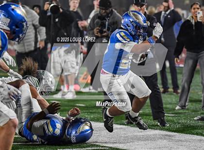 Thumbnail 3 in De La Salle vs. Santa Margarita (CIF Open DIV Final) photogallery.