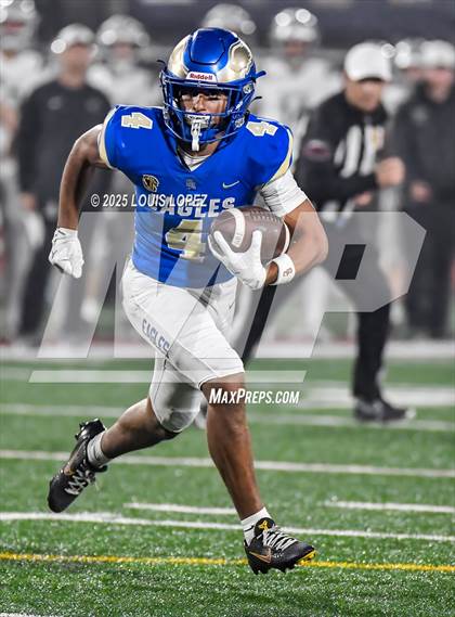 Thumbnail 2 in De La Salle vs. Santa Margarita (CIF Open DIV Final) photogallery.