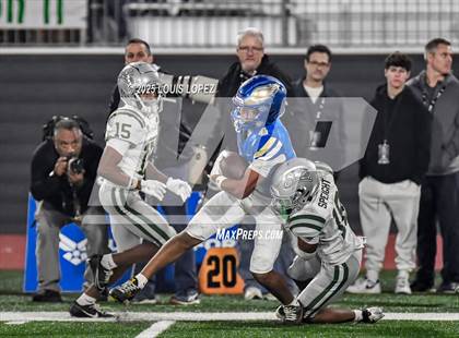 Thumbnail 3 in De La Salle vs. Santa Margarita (CIF Open DIV Final) photogallery.