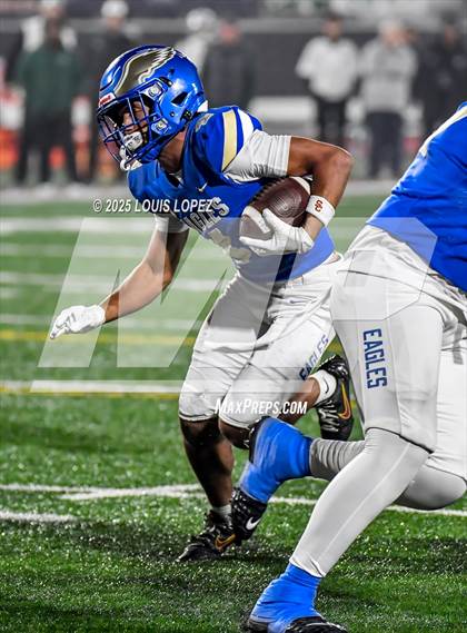 Thumbnail 1 in De La Salle vs. Santa Margarita (CIF Open DIV Final) photogallery.