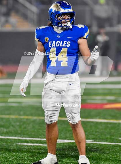 Thumbnail 3 in De La Salle vs. Santa Margarita (CIF Open DIV Final) photogallery.