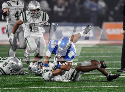 Thumbnail 3 in De La Salle vs. Santa Margarita (CIF Open DIV Final) photogallery.