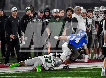 Thumbnail 3 in De La Salle vs. Santa Margarita (CIF Open DIV Final) photogallery.