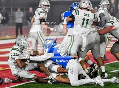 Thumbnail 3 in De La Salle vs. Santa Margarita (CIF Open DIV Final) photogallery.