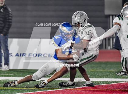 Thumbnail 3 in De La Salle vs. Santa Margarita (CIF Open DIV Final) photogallery.