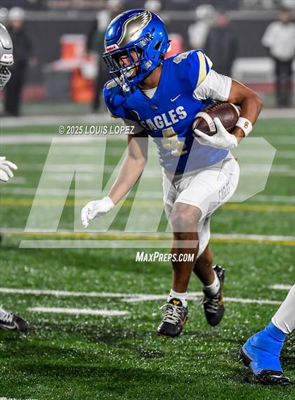 Thumbnail 2 in De La Salle vs. Santa Margarita (CIF Open DIV Final) photogallery.