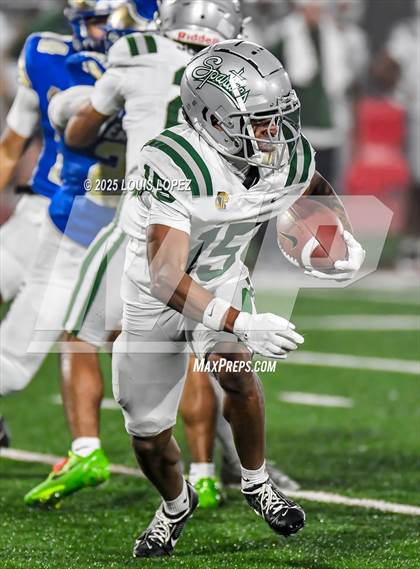 Thumbnail 2 in De La Salle vs. Santa Margarita (CIF Open DIV Final) photogallery.