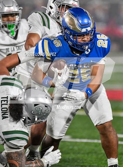 Thumbnail 3 in De La Salle vs. Santa Margarita (CIF Open DIV Final) photogallery.