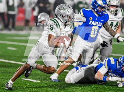 Thumbnail 2 in De La Salle vs. Santa Margarita (CIF Open DIV Final) photogallery.