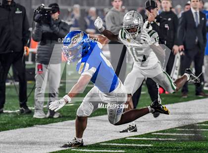 Thumbnail 3 in De La Salle vs. Santa Margarita (CIF Open DIV Final) photogallery.